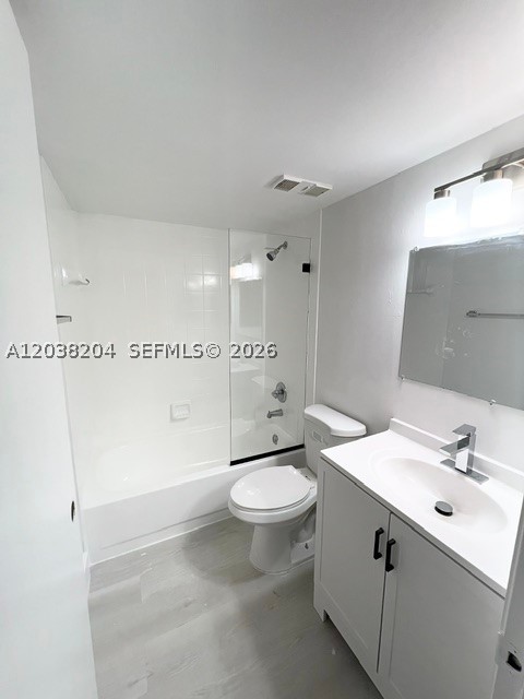 LAKES OF JACARANDA CONDO - Residential Lease