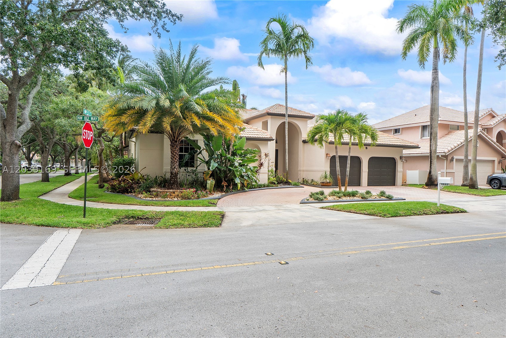 Malibu Pointe - Residential