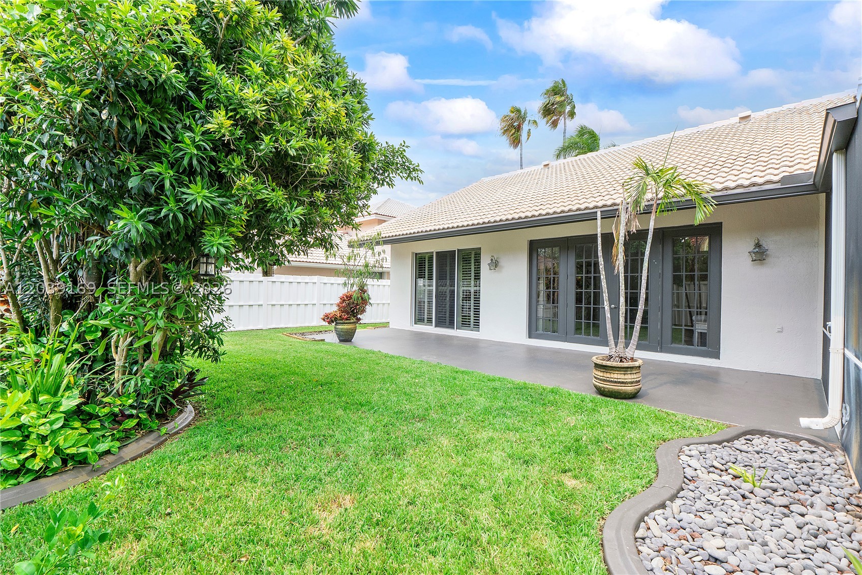 Malibu Pointe - Residential