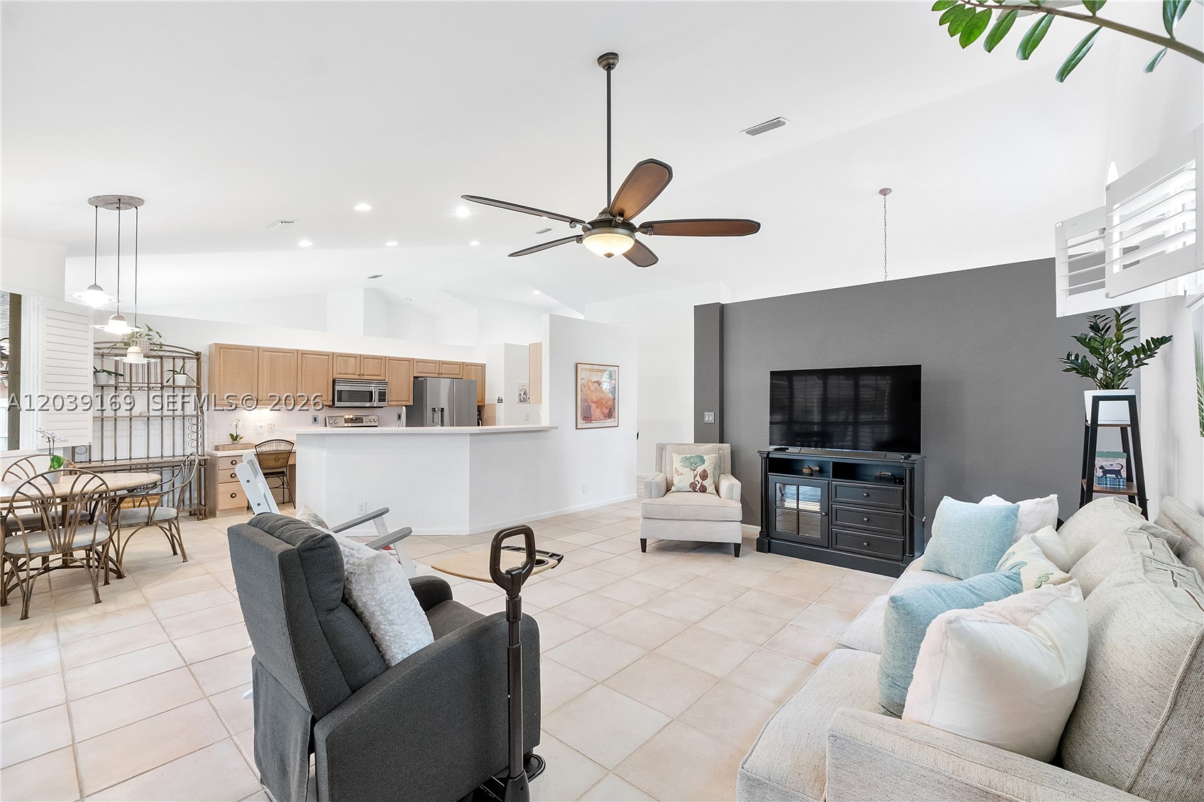 Malibu Pointe - Residential