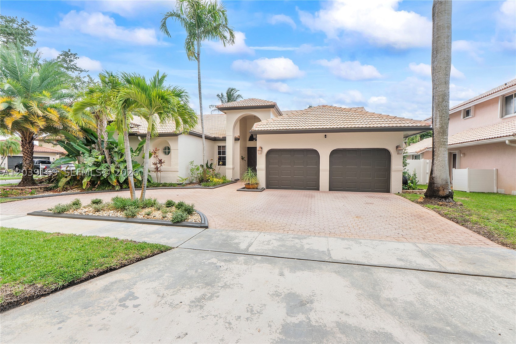 Malibu Pointe - Residential