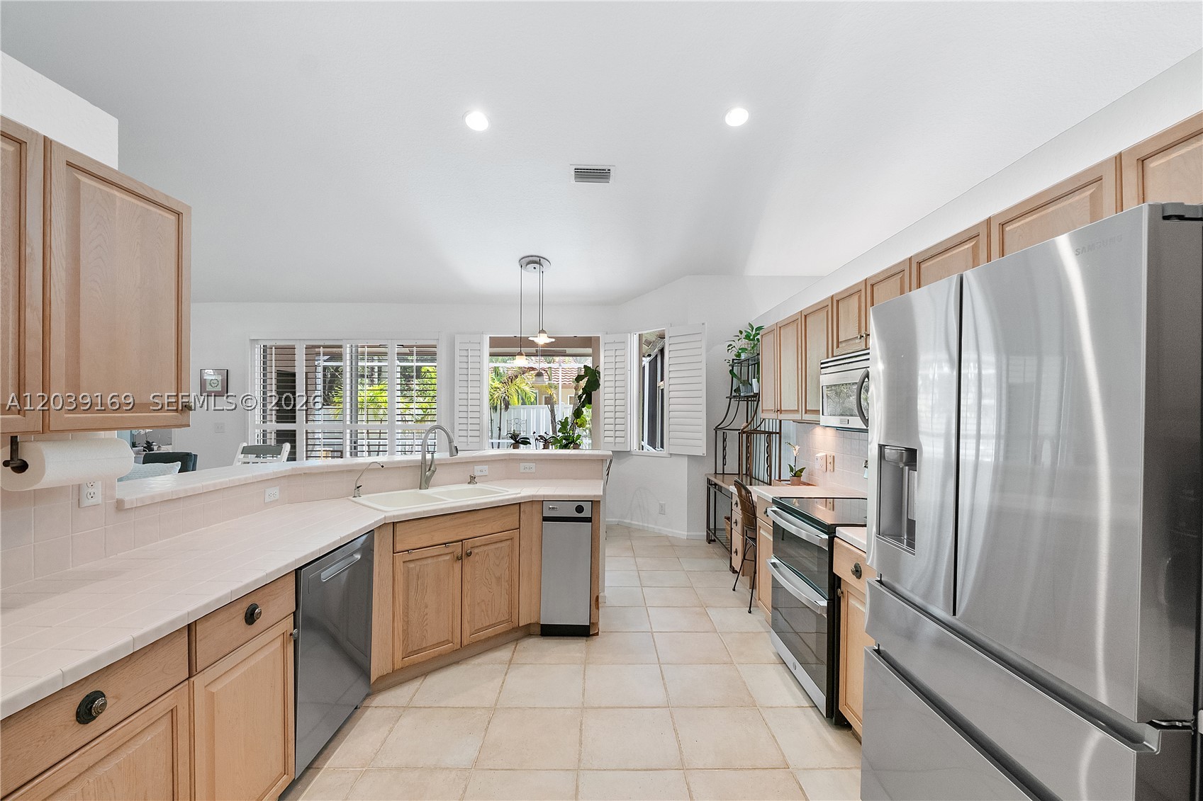 Malibu Pointe - Residential