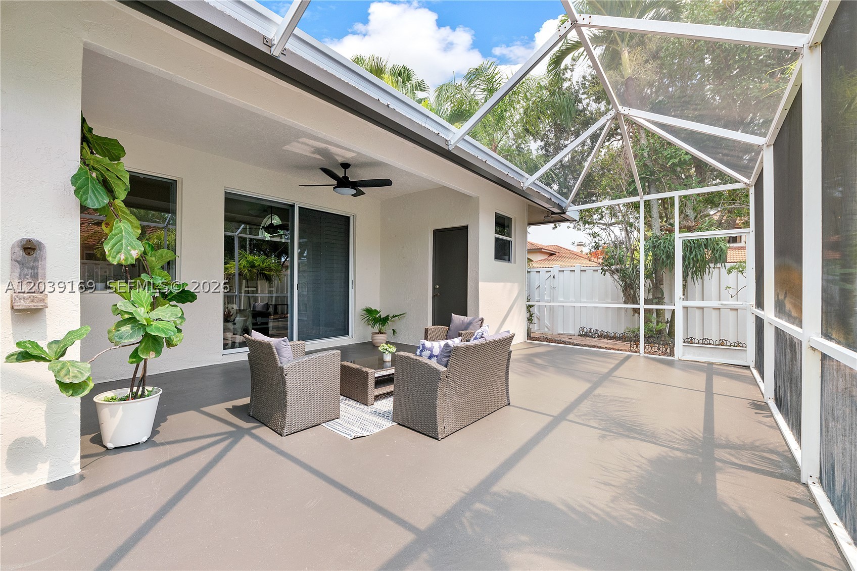 Malibu Pointe - Residential