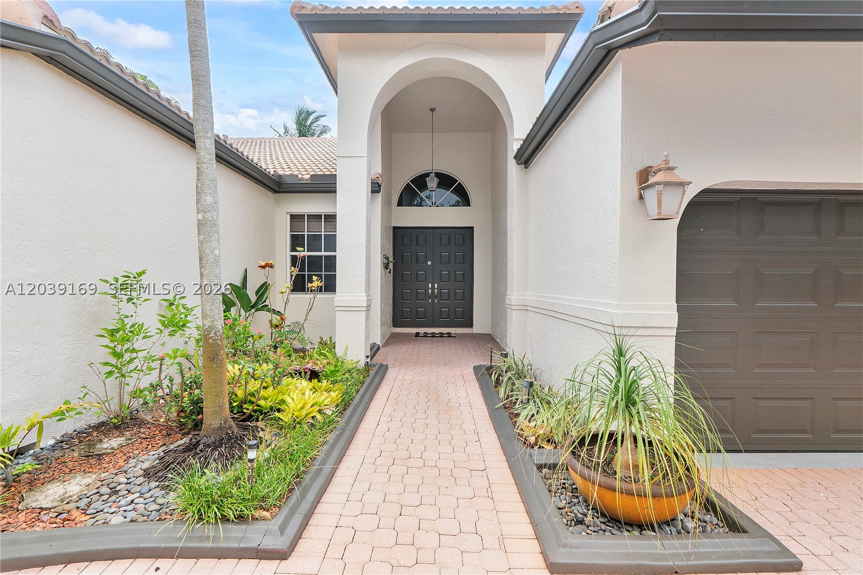 Malibu Pointe - Residential