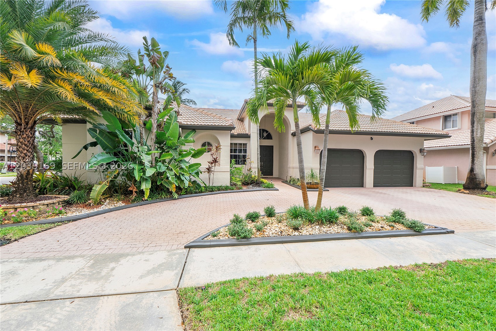 Malibu Pointe - Residential