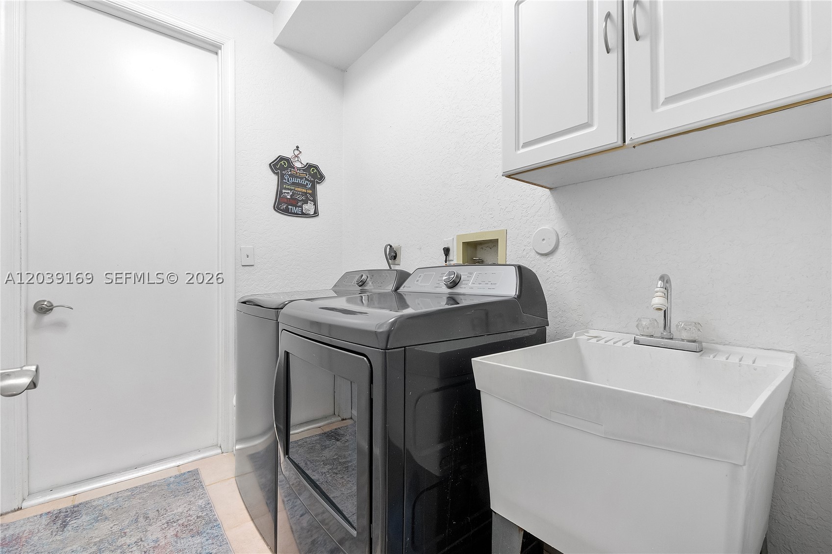 Malibu Pointe - Residential