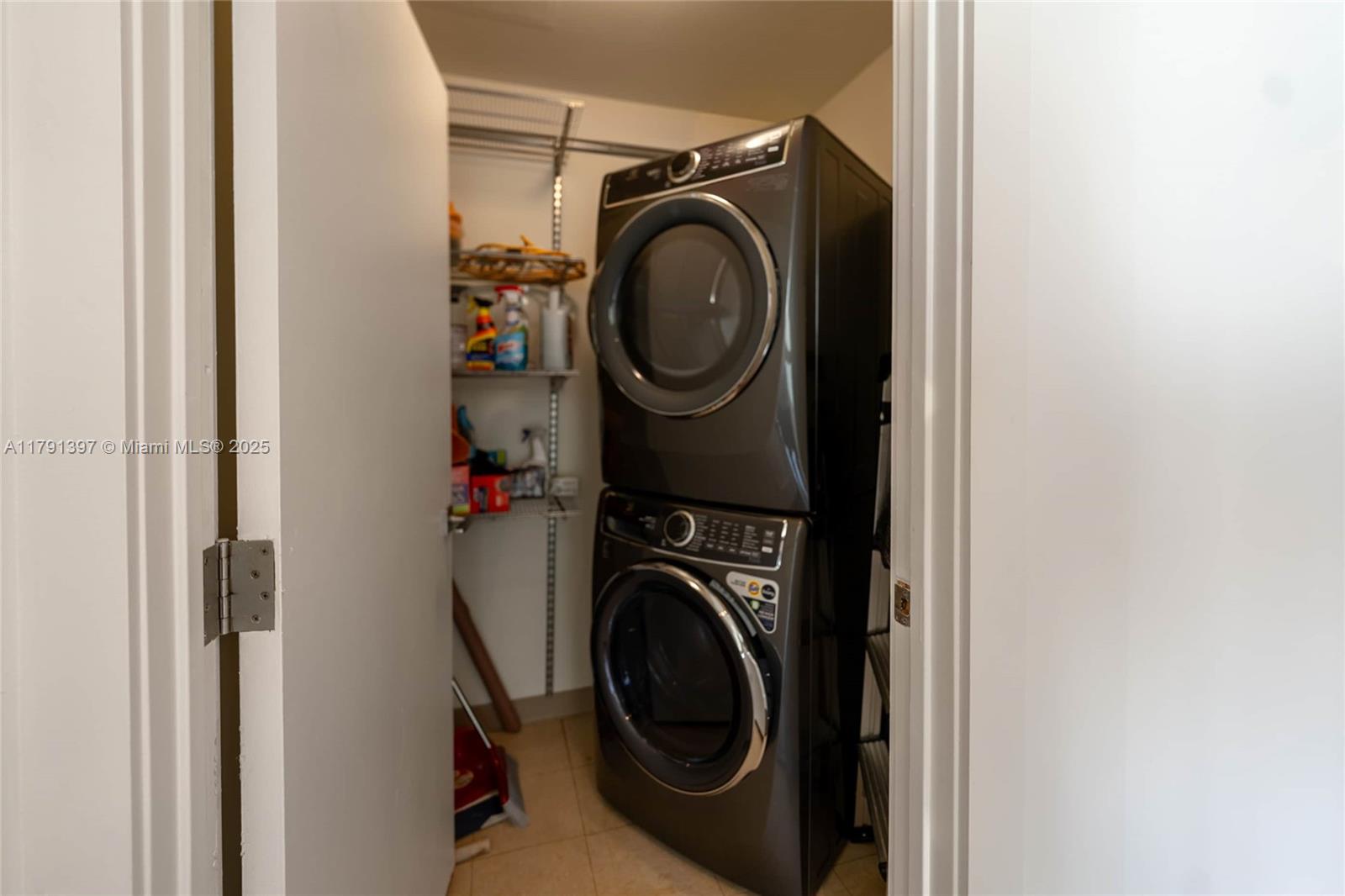 QUANTUM ON THE BAY CONDO - Residential Lease