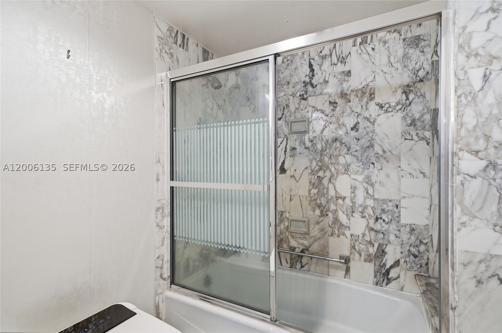 BALMORAL CONDO - Residential