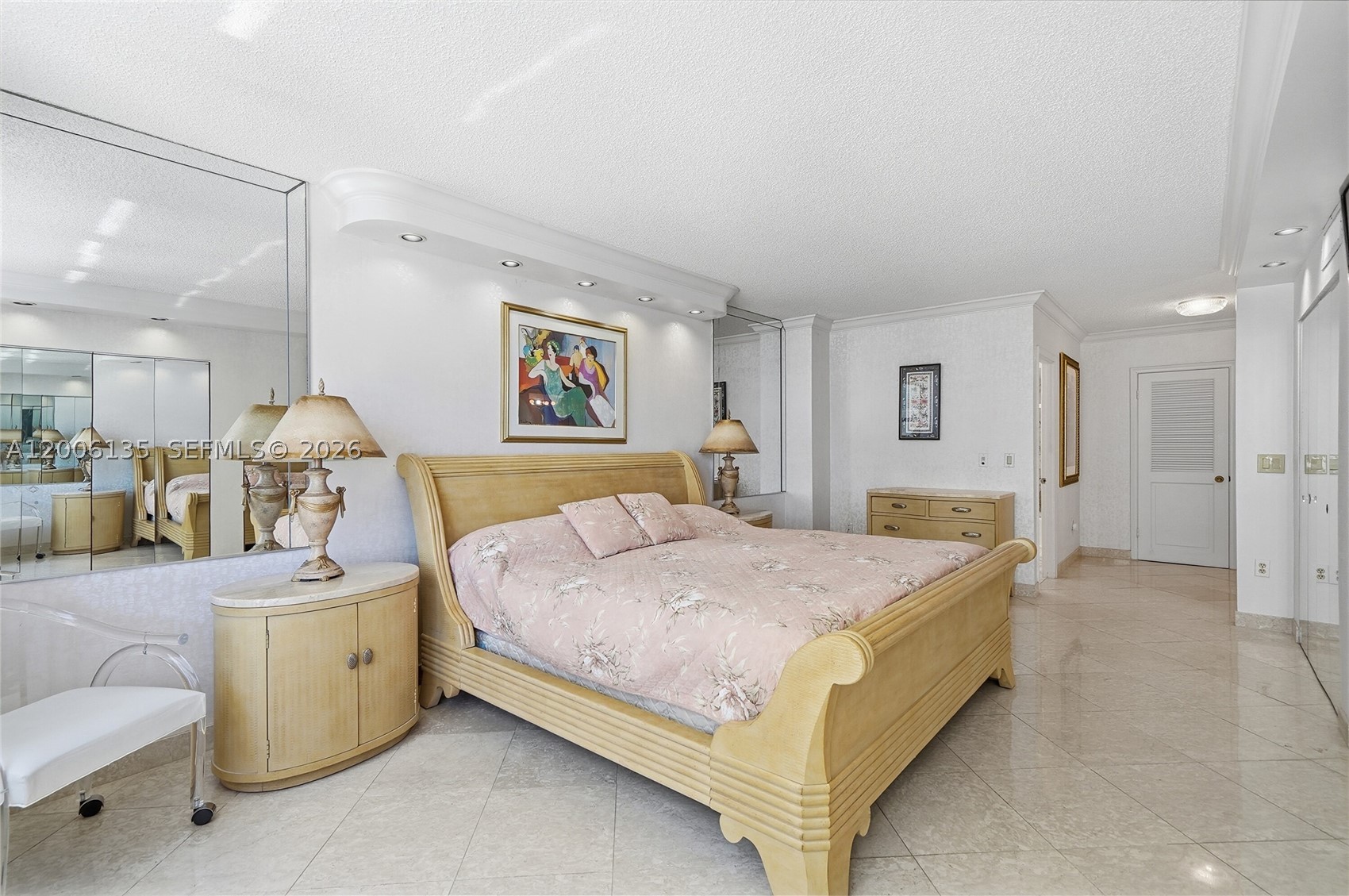 BALMORAL CONDO - Residential