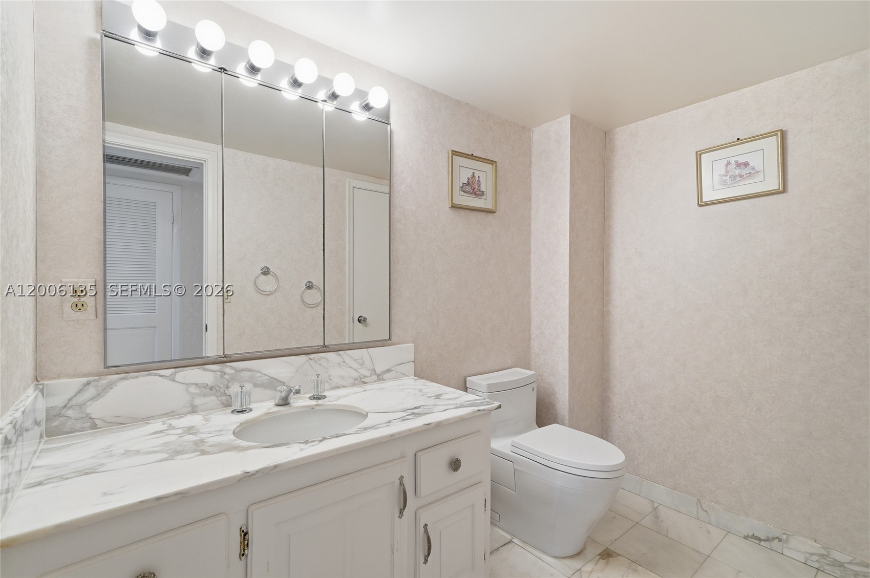BALMORAL CONDO - Residential