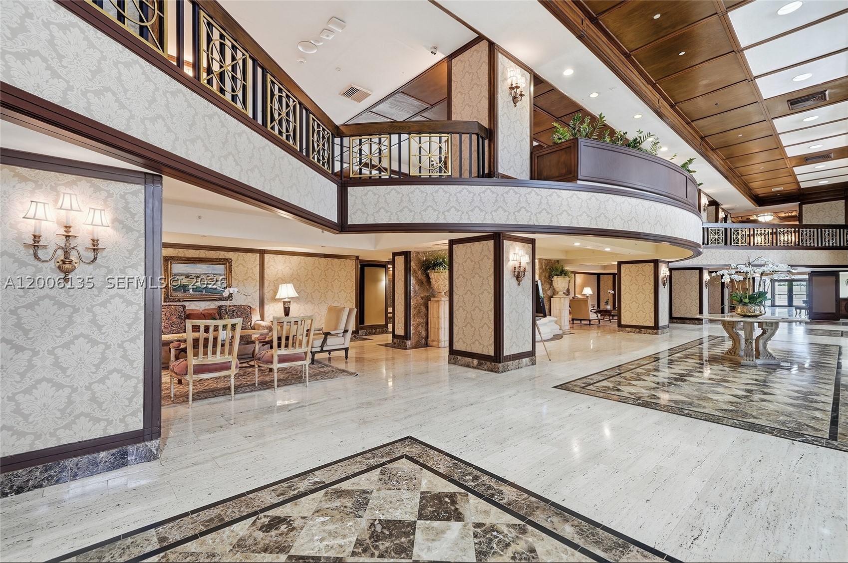 BALMORAL CONDO - Residential