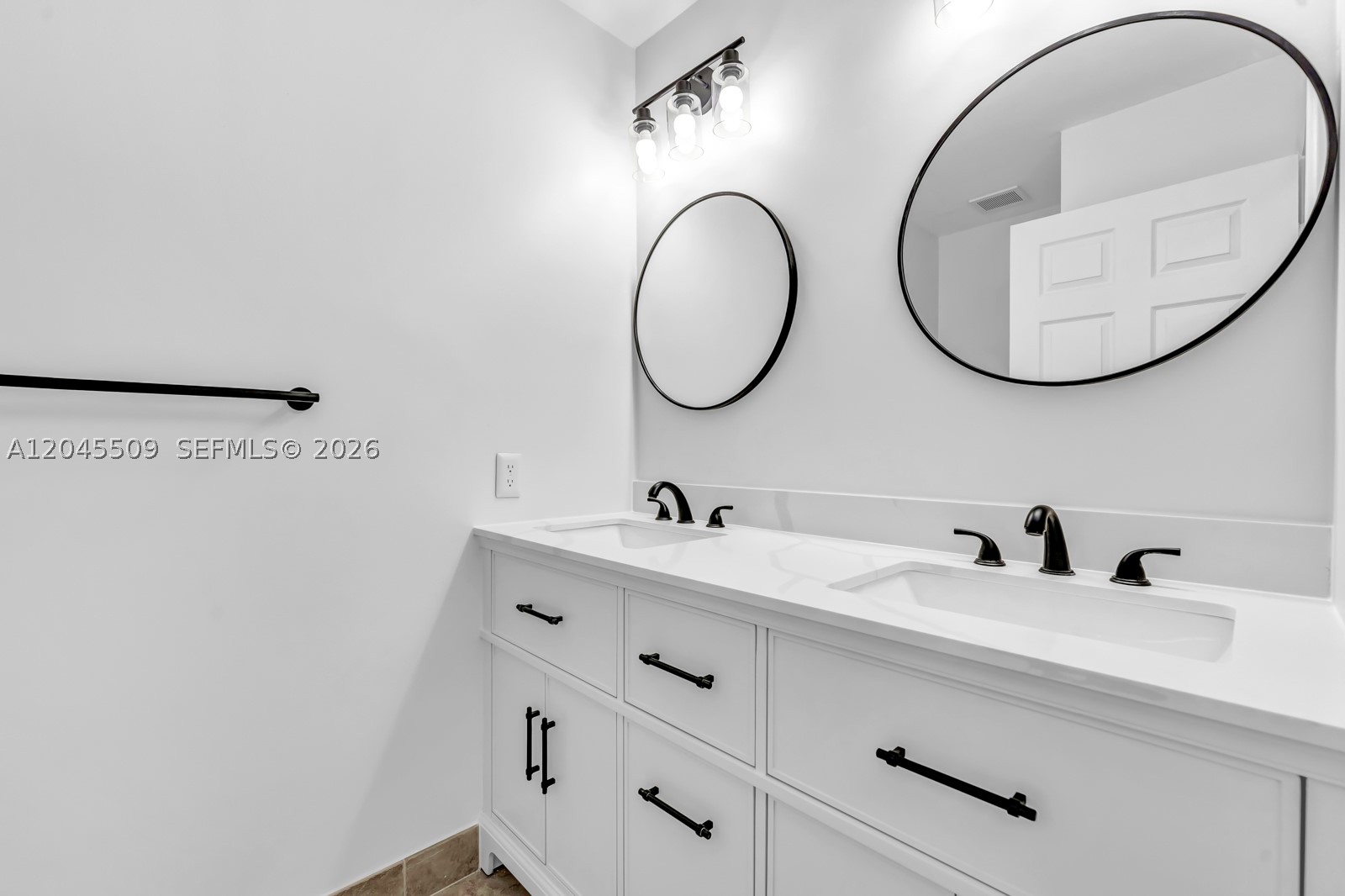 COSTA DEL SOL CONDO J - Residential Lease
