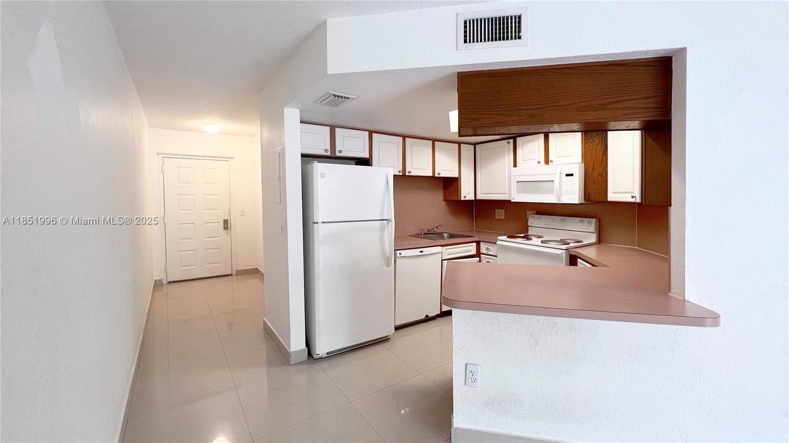 LAS VISTAS AT DORAL CONDO - Residential