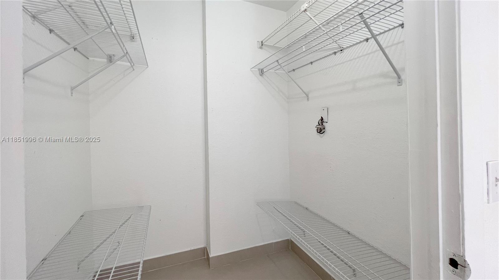 LAS VISTAS AT DORAL CONDO - Residential