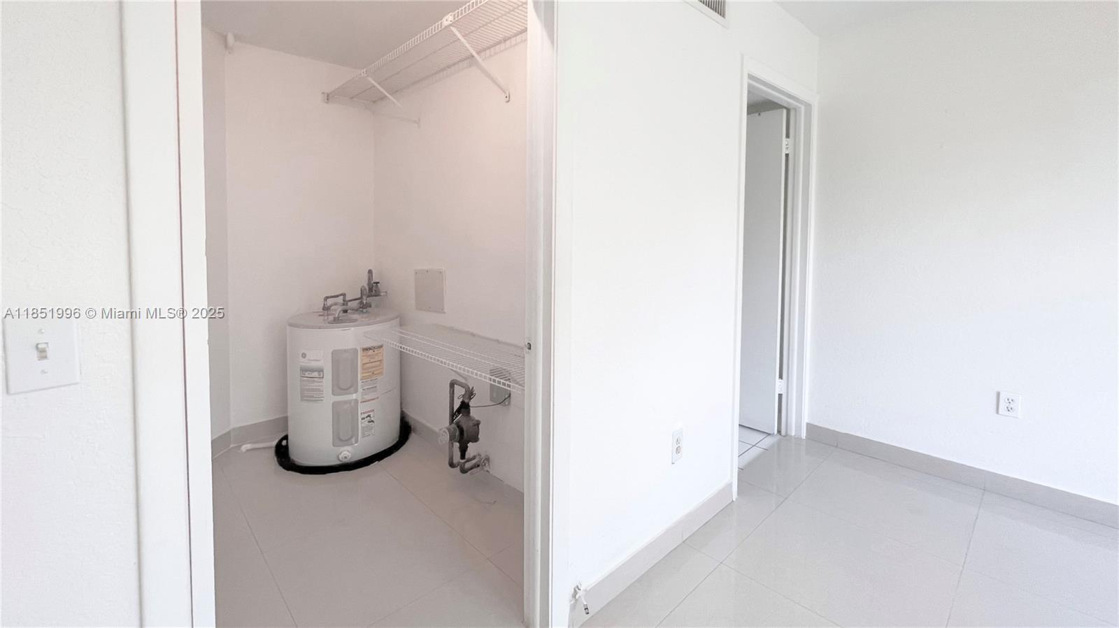 LAS VISTAS AT DORAL CONDO - Residential