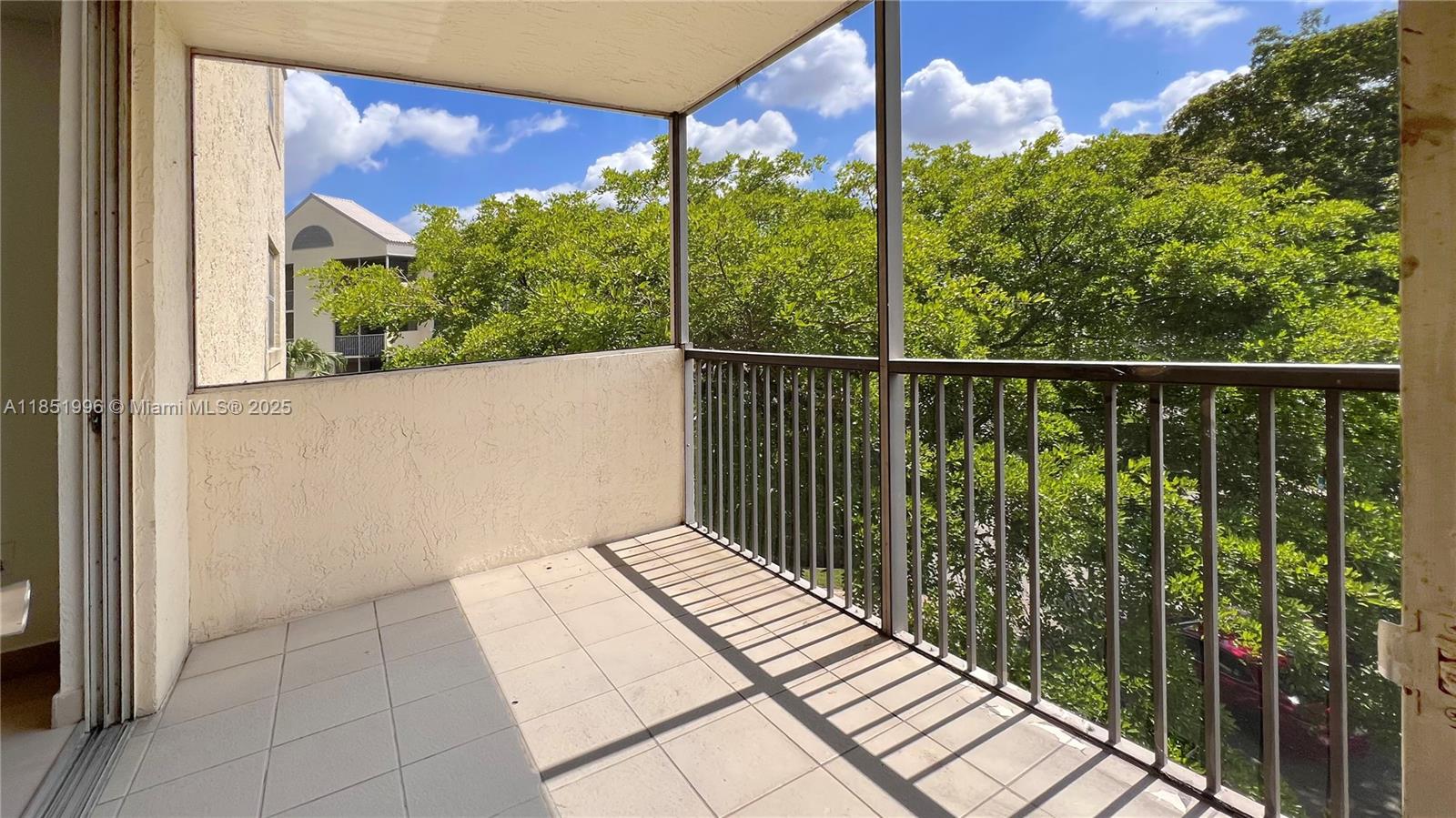 LAS VISTAS AT DORAL CONDO - Residential