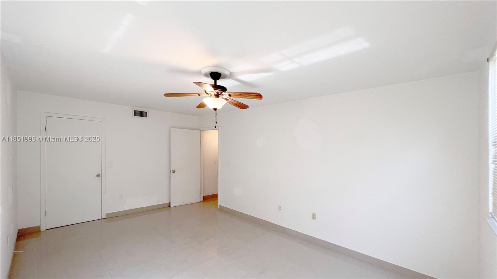 LAS VISTAS AT DORAL CONDO - Residential