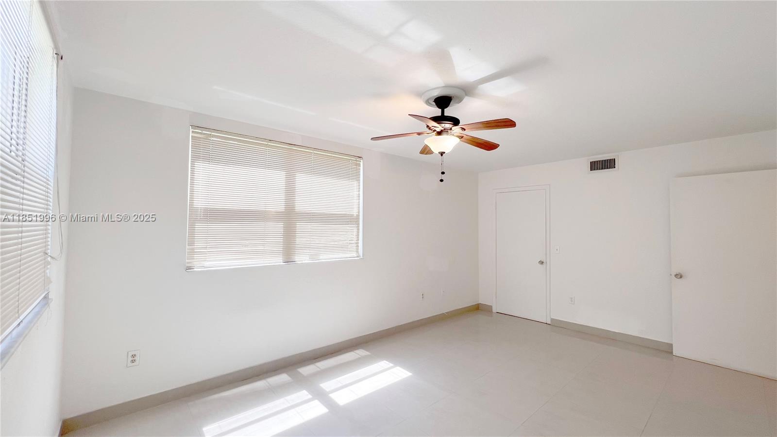 LAS VISTAS AT DORAL CONDO - Residential