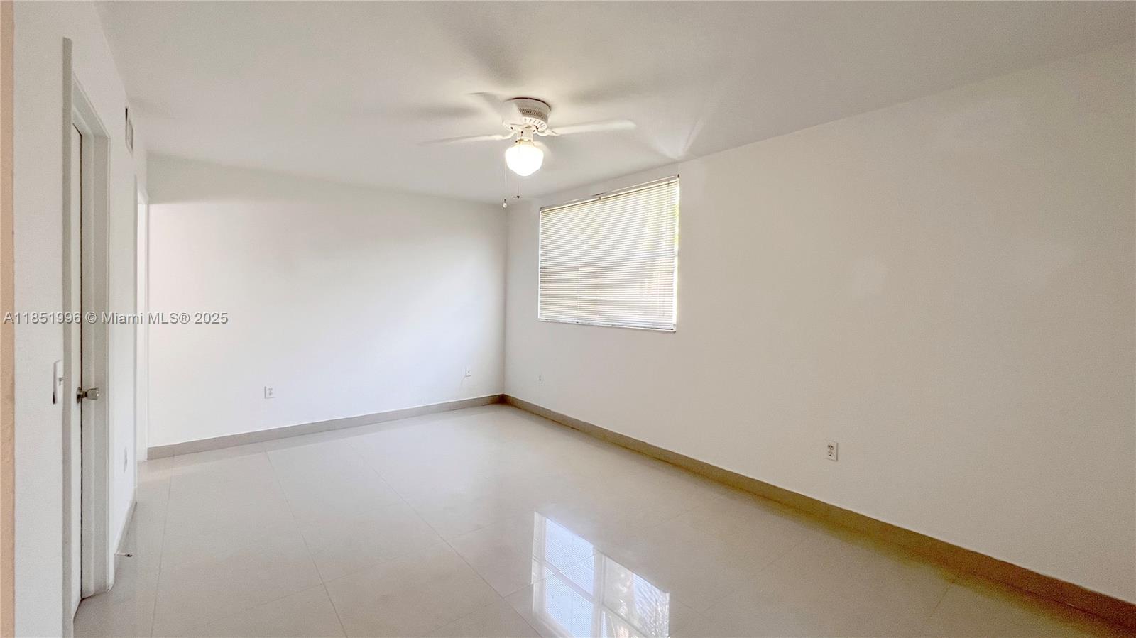LAS VISTAS AT DORAL CONDO - Residential
