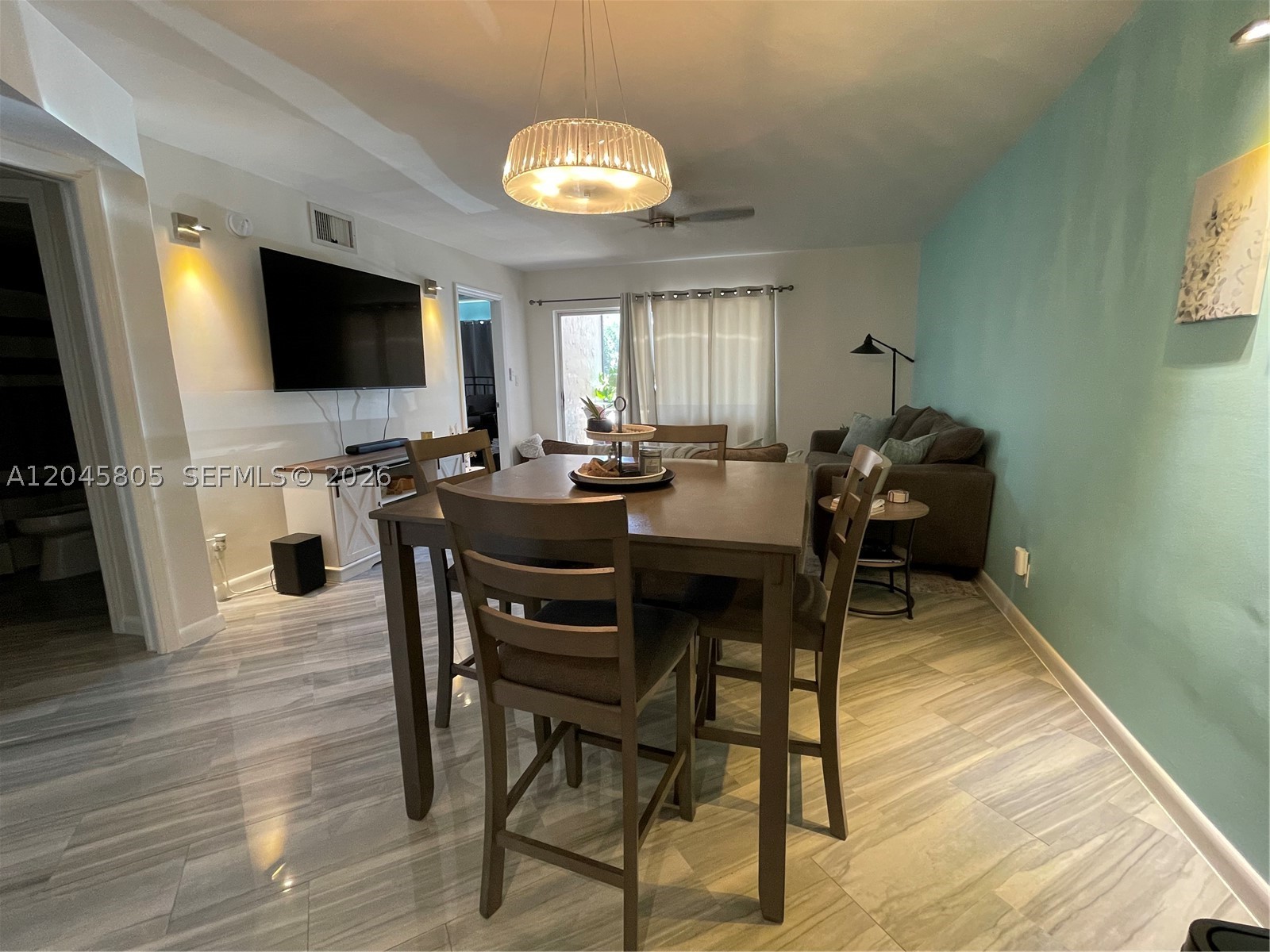TENNIS CLUB WINGFIELD CON - Residential