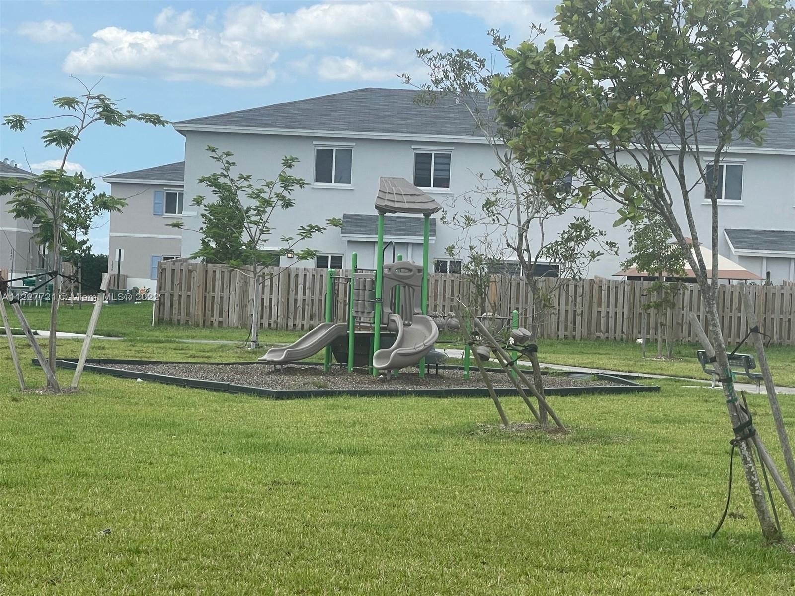 FOREST PARK VILLAS - Residential Lease