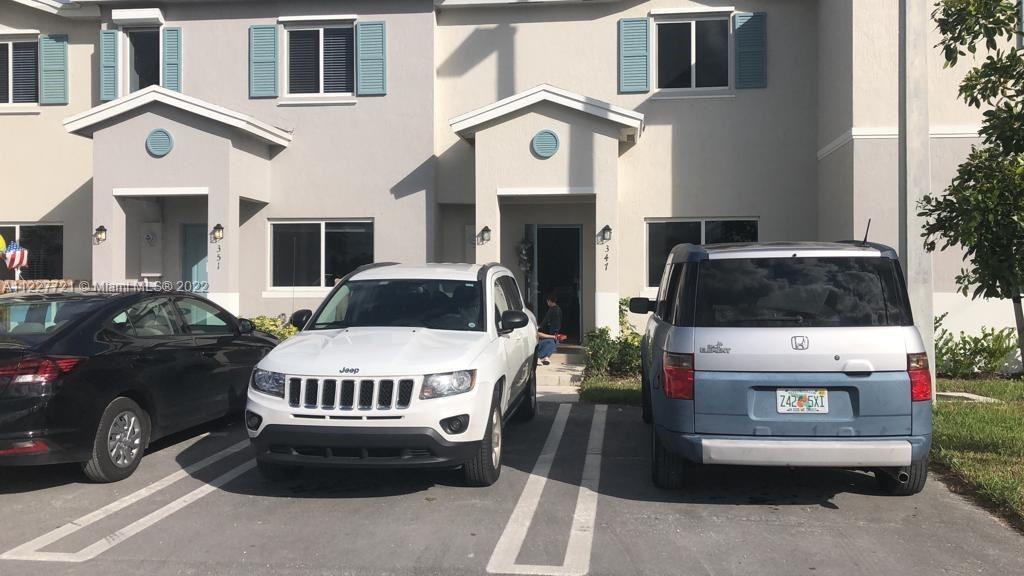Forest Park  townhome community. Unit features 3 bedroom 2.5  bathroom, stainless steel appliances washer, dryer fence in yard with additional storage room. Near shopping Florida City outlet mall, National Park and the Florida Keyes.