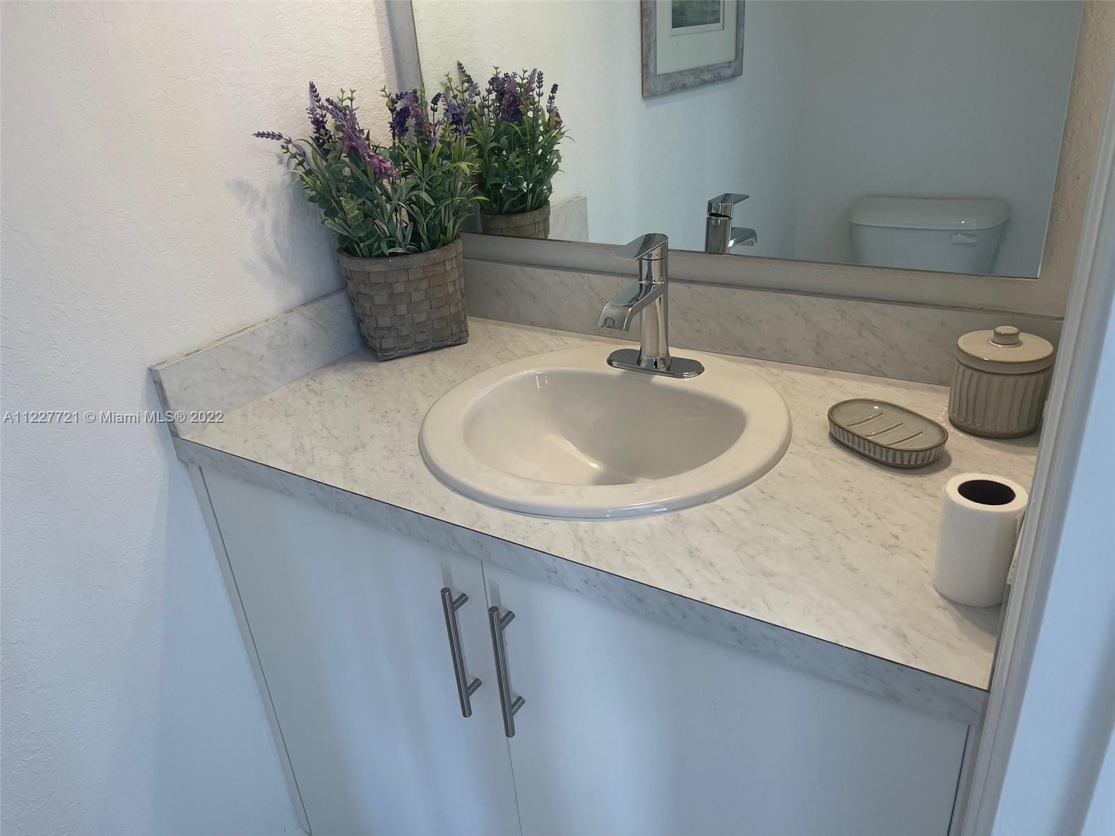 FOREST PARK VILLAS - Residential Lease