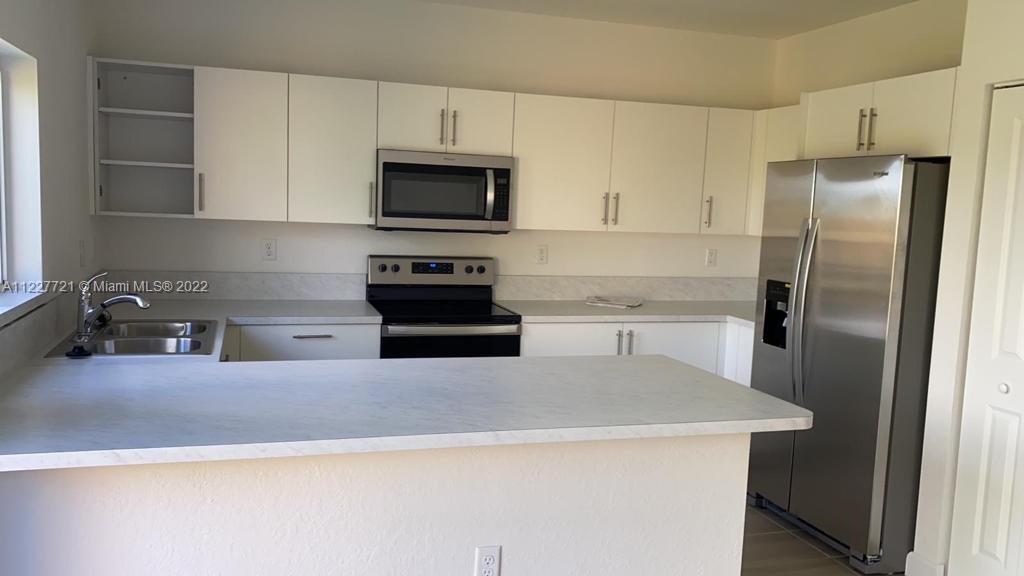 FOREST PARK VILLAS - Residential Lease