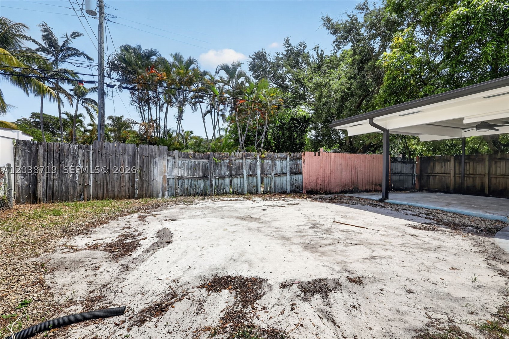 DANIA HOMESITES - Residential