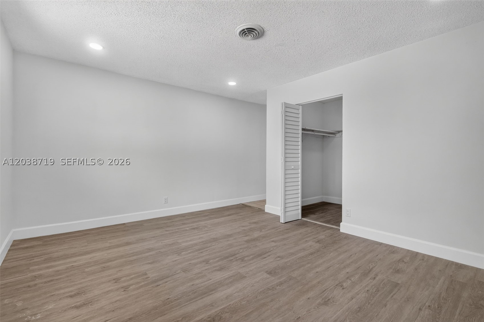 DANIA HOMESITES - Residential