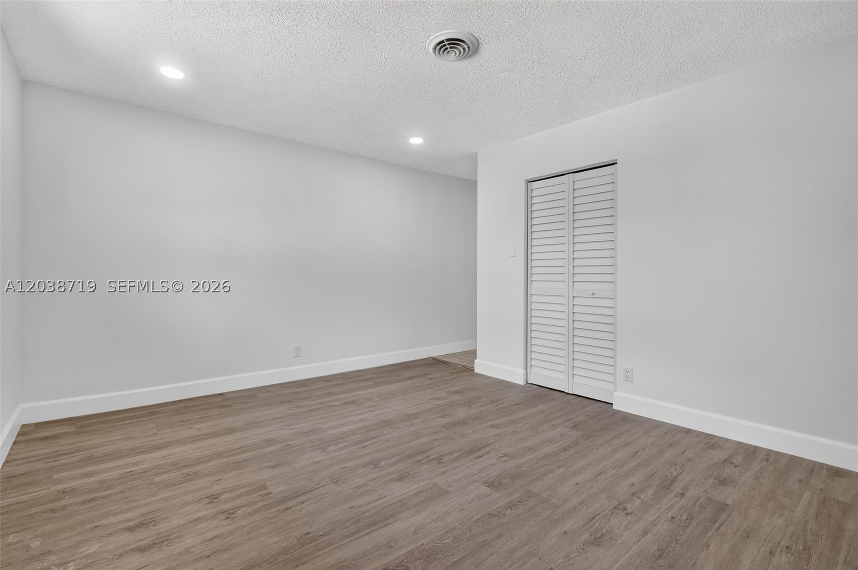 DANIA HOMESITES - Residential