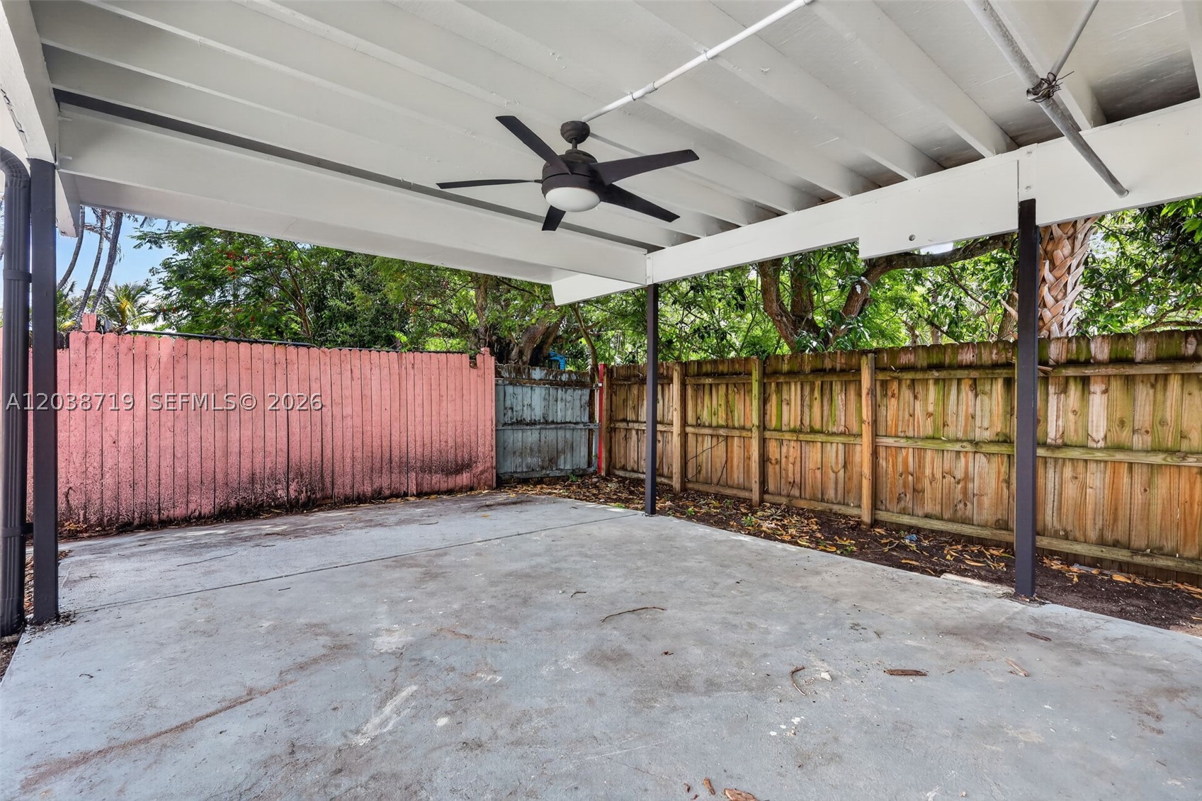 DANIA HOMESITES - Residential