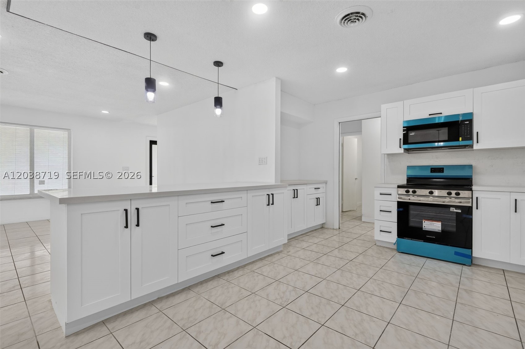 DANIA HOMESITES - Residential