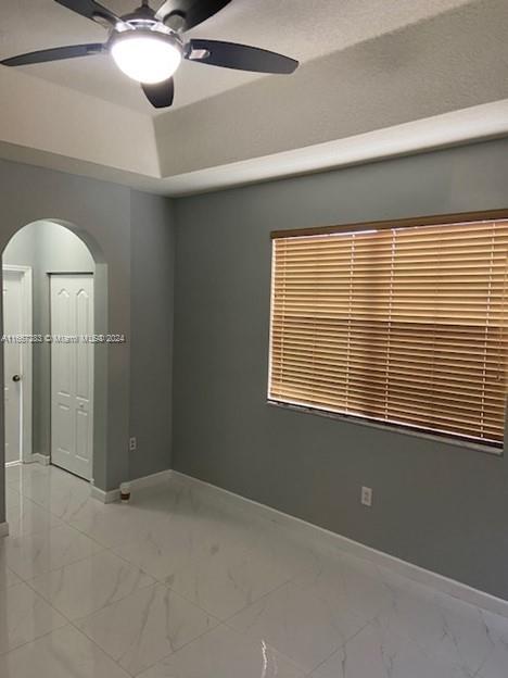 EMERALD ISLES - Residential Lease