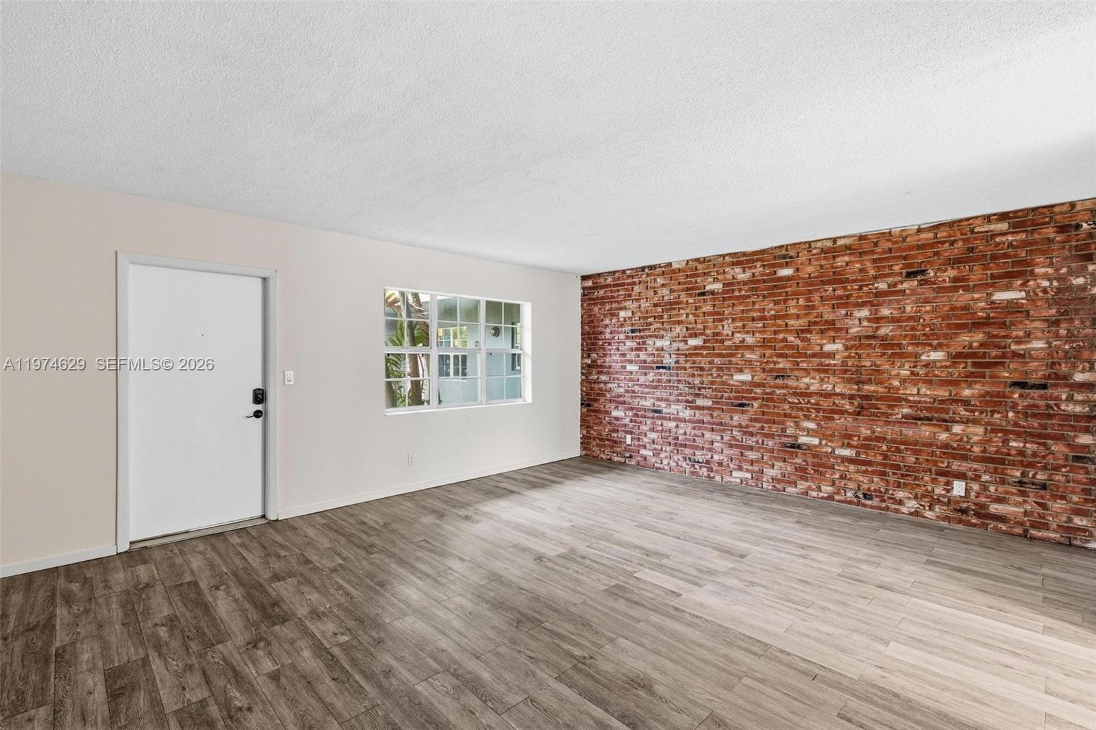 CROISSANT PARK DIXIE CUT- - Residential Lease