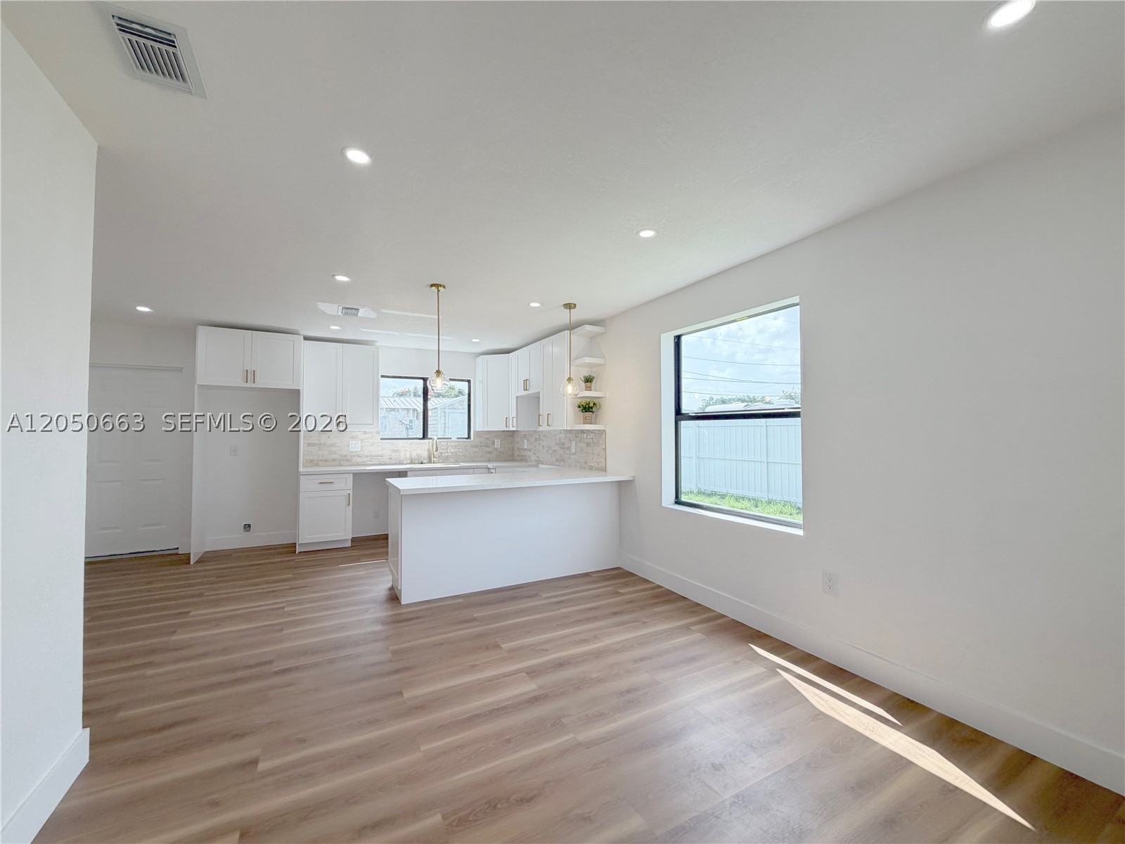 RICHMOND HEIGHTS - Residential