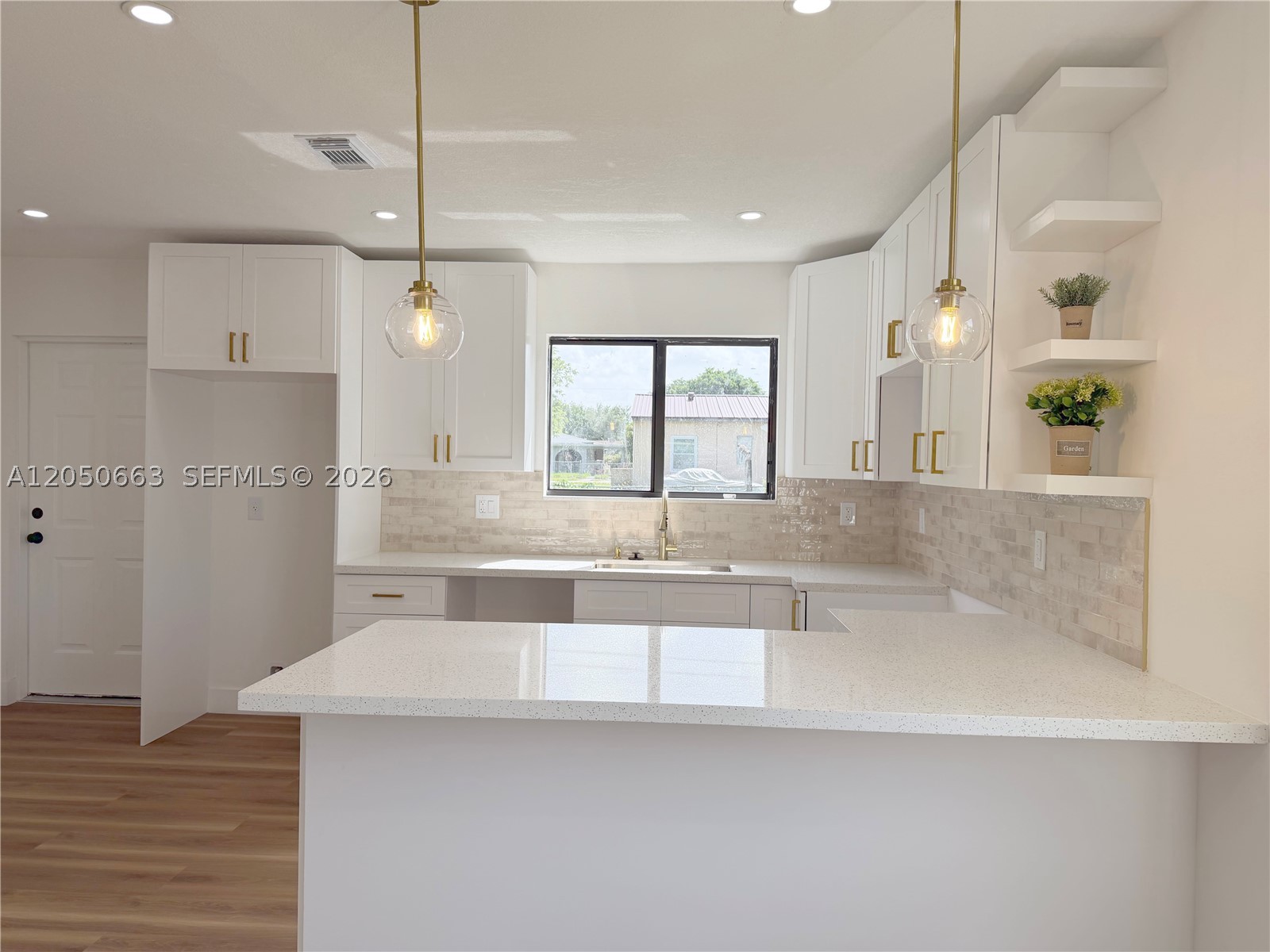 RICHMOND HEIGHTS - Residential