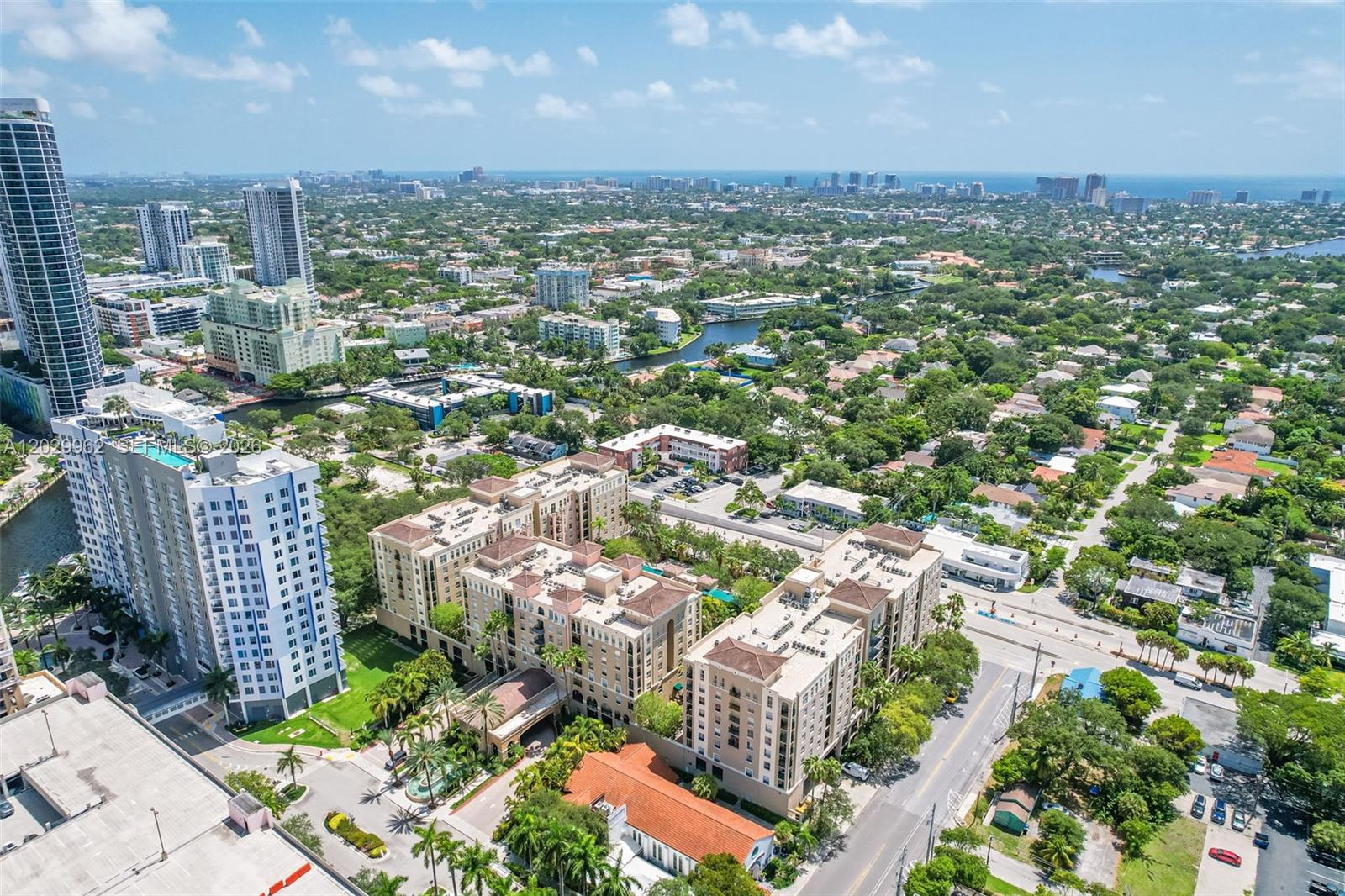 LAS OLAS BY THE RIVER CON - Residential