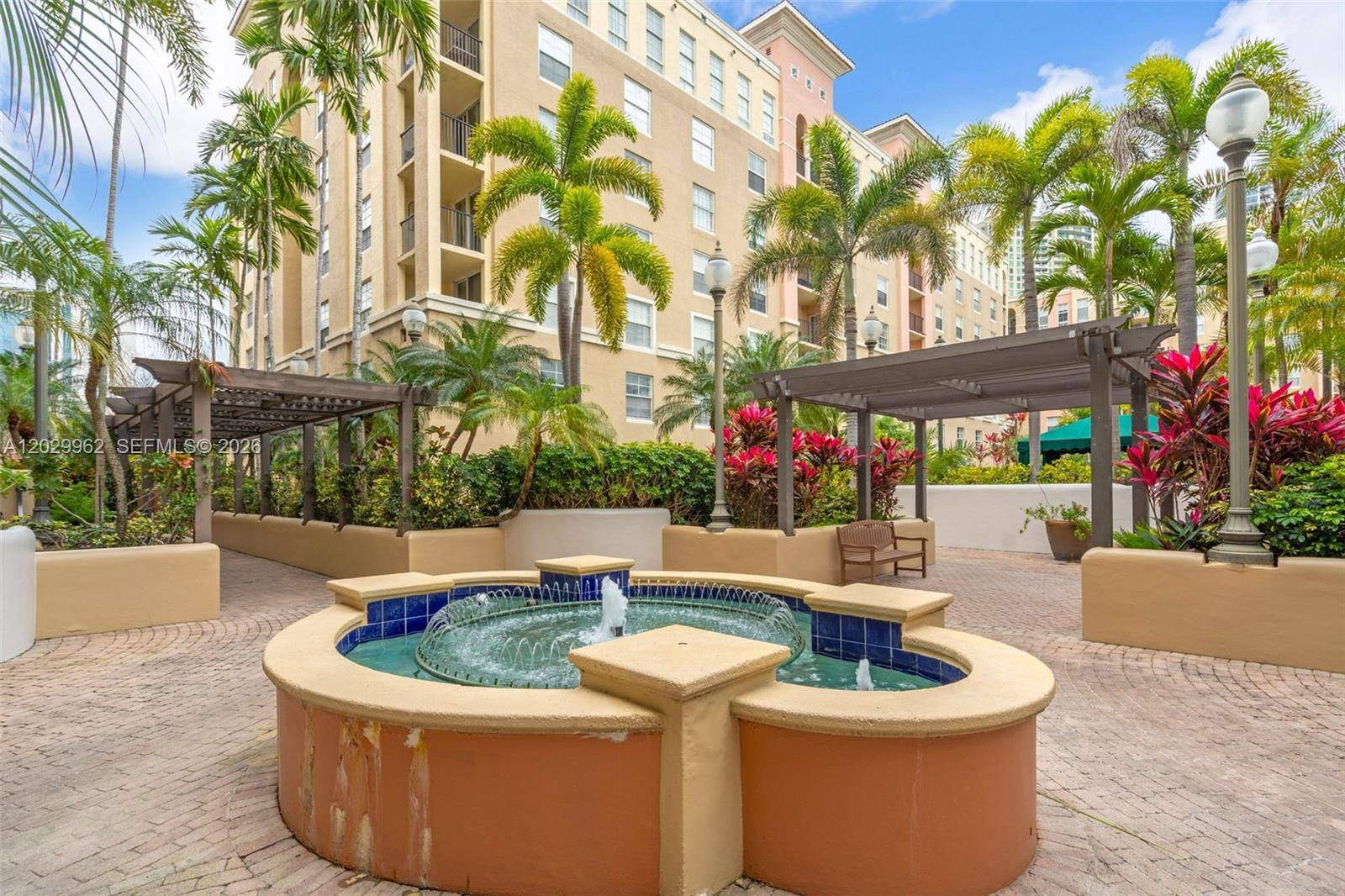 LAS OLAS BY THE RIVER CON - Residential