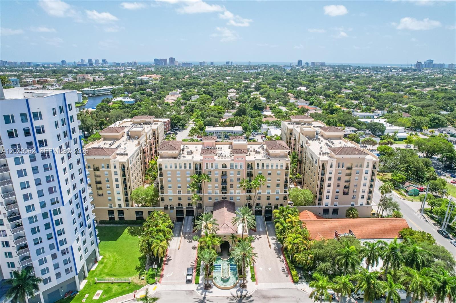 LAS OLAS BY THE RIVER CON - Residential