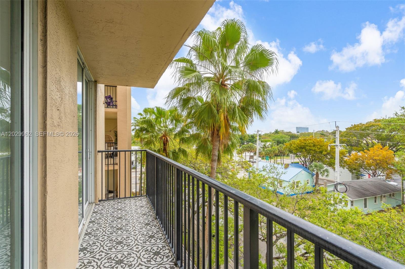LAS OLAS BY THE RIVER CON - Residential
