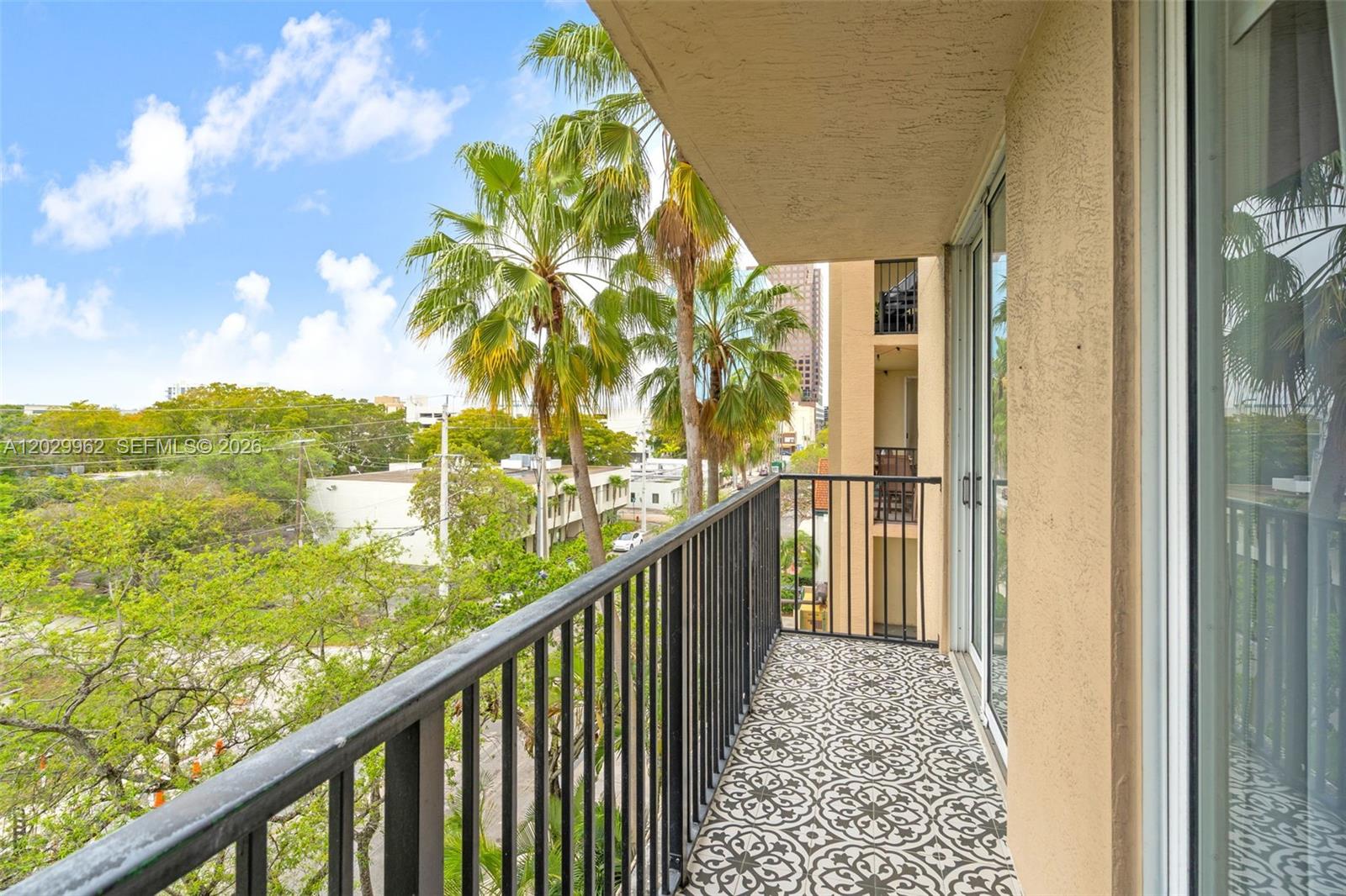 LAS OLAS BY THE RIVER CON - Residential