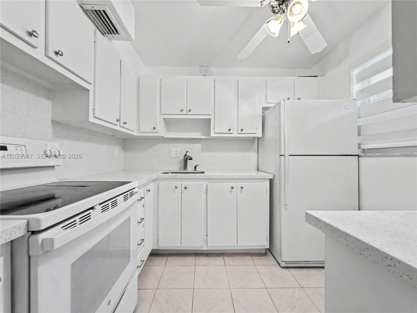 GOLDEN ISLES CONDO APTS - Residential