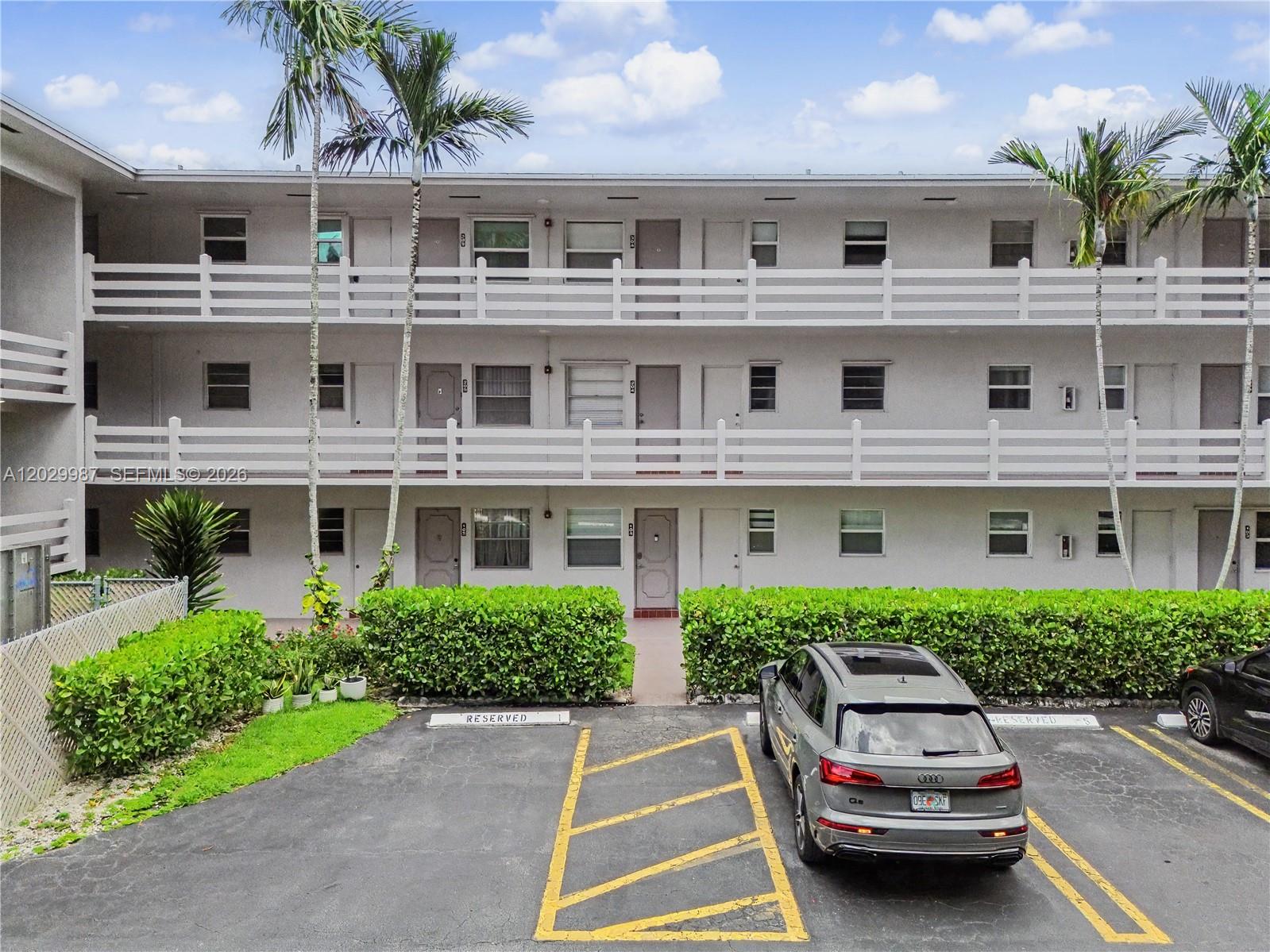 GOLDEN ISLES CONDO APTS - Residential