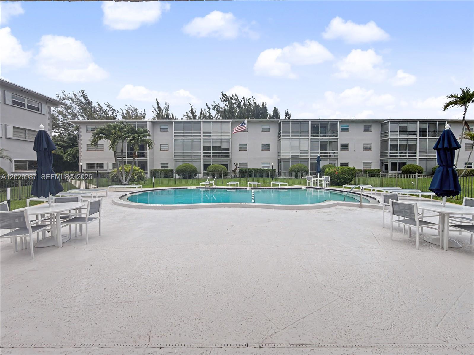 GOLDEN ISLES CONDO APTS - Residential