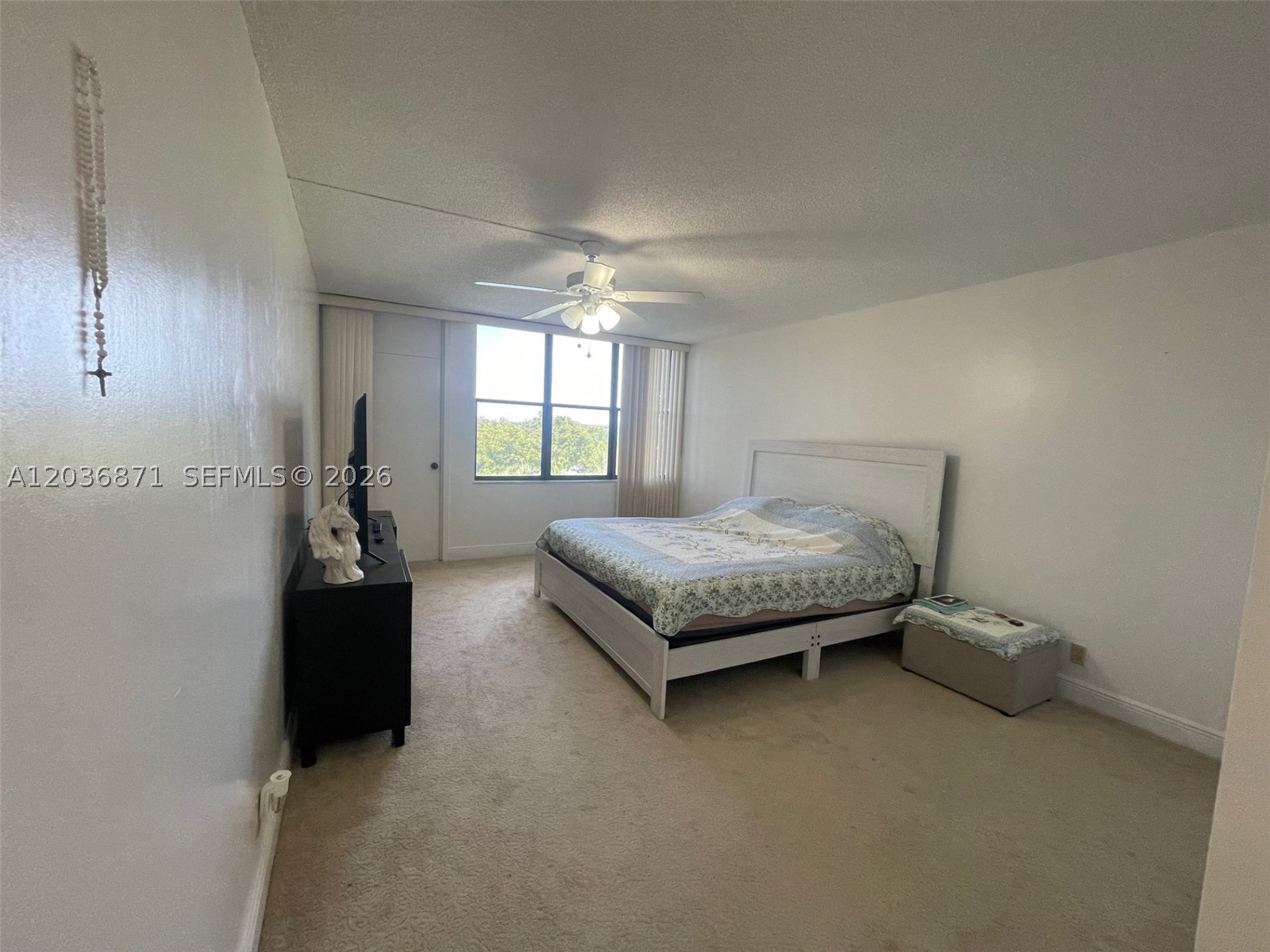 COUNTRY CLUB APTS AT - Residential