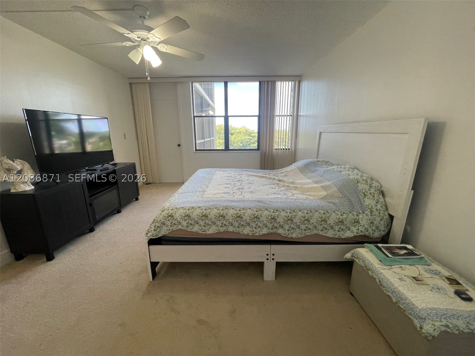 COUNTRY CLUB APTS AT - Residential