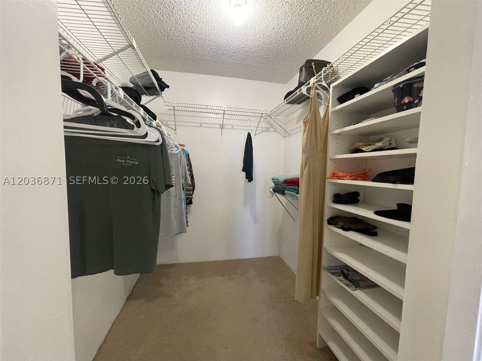 COUNTRY CLUB APTS AT - Residential