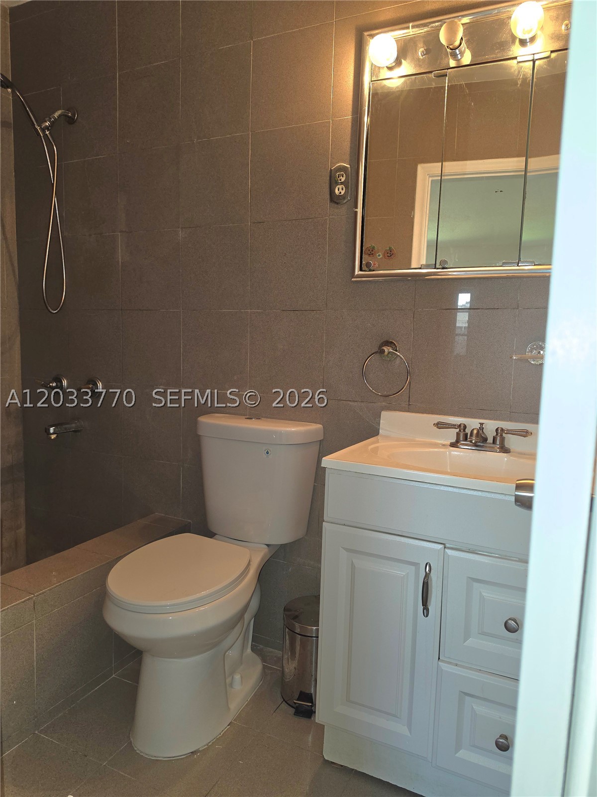 SOUTHERN ESTATES 12TH ADD - Residential