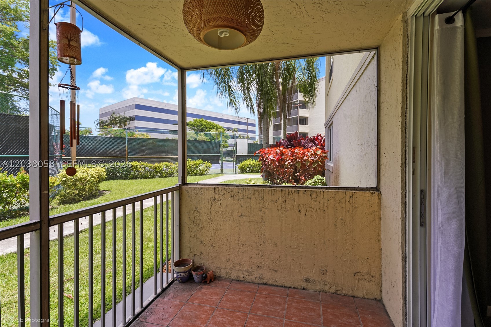LAS VISTAS AT DORAL CONDO - Residential